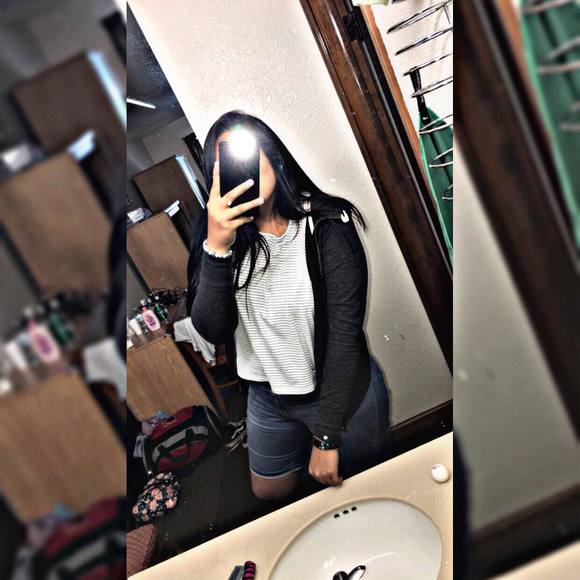 Meet your Posher, Victoria - Picture 1 of 1